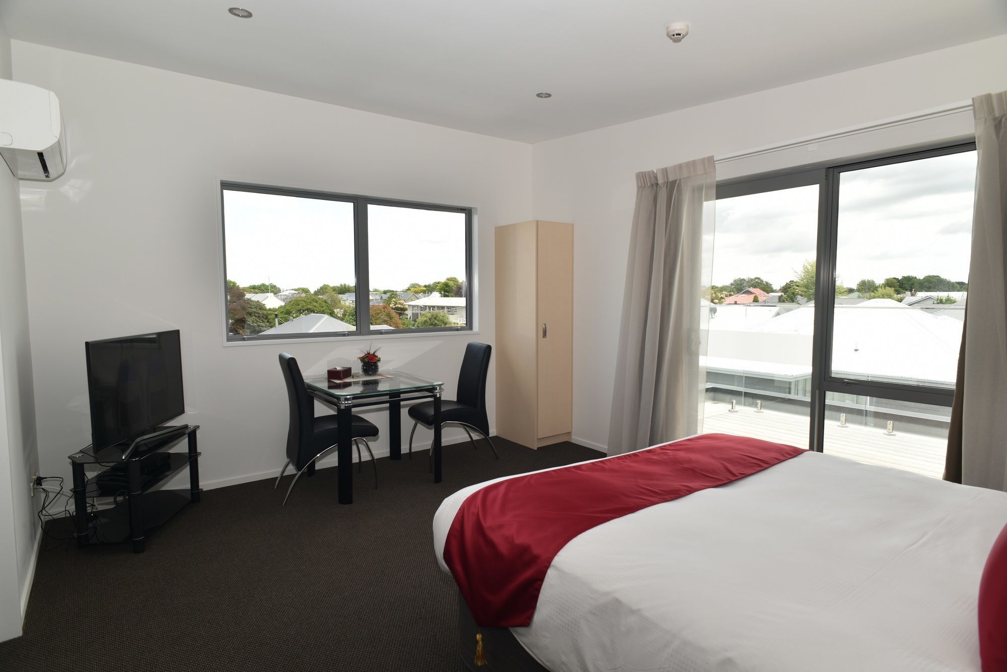 Bealey Plaza Motel Κράισττσερτς Εξωτερικό φωτογραφία A typical studio apartment